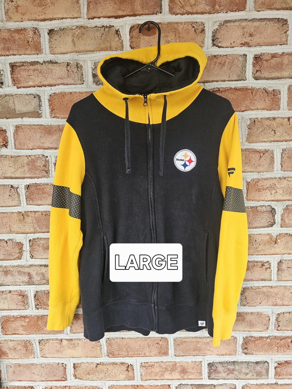 STEELERS Fanatics Black and Gold Full‑Zip Hoodie with Team Patch